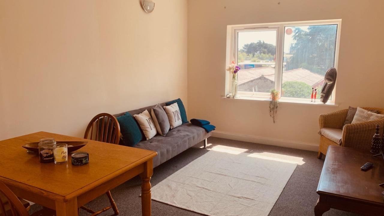 Sea Breeze Apartments Porthcawl Exterior foto